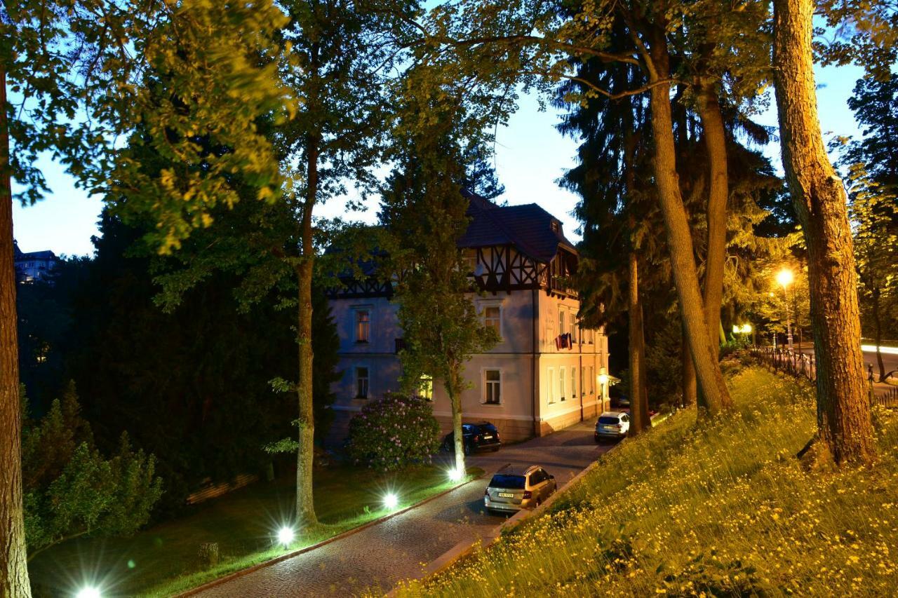 Sant Georg Garni Marianske Lazne Exterior foto